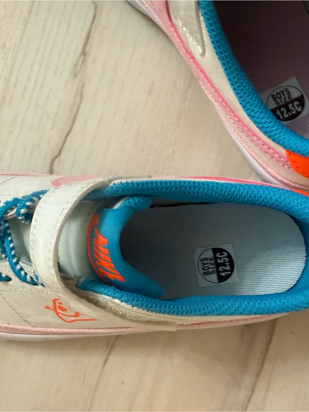 Nike Court Legacy Boys 12.5C PSV Sail Total Orange Shoes Sneaker - Picture 3 of 4